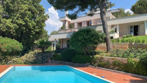 Appartamenti in villa con piscina Marina di Andora